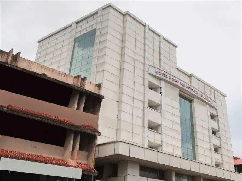 Pooram International Hotel Thrissur