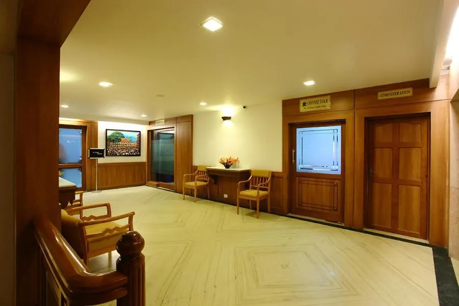 Pooram International Hotel Thrissur