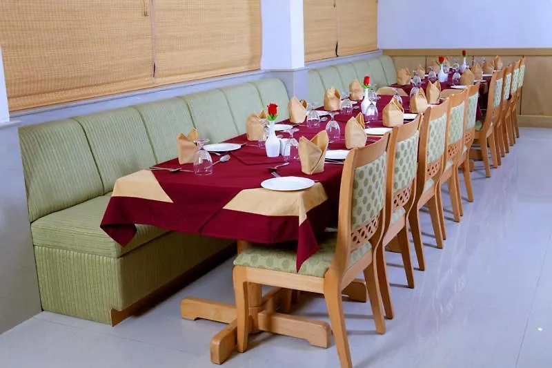 Pooram International Hotel Thrissur 4*,